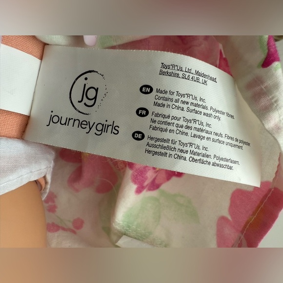 Journey Girls Doll with Blonde Hair - Picture 7 of 12